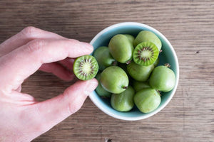 Kiwi Issai (Actinidia arguta Issai) la Ghiveci, 1 Bucata